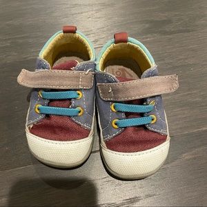 sold/ See Kai run first walker shoes size 5